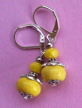 Load image into Gallery viewer, 10% OFF- 2 pcs Certified Natural Emerald A*Jade Handmade A Pair of Yellow Jade Drop Earrings SP LEVERBACK