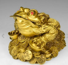 Load image into Gallery viewer, Chinese Feng Shui Lucky Wealth Money Toad Gourd Brass Copper Statue Home/Office Decor Sculpture Craft Living Room TV Cabinet Fortune Ornament Housewarming Gift