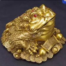 Load image into Gallery viewer, Chinese Feng Shui Lucky Wealth Money Toad Gourd Brass Copper Statue Home/Office Decor Sculpture Craft Living Room TV Cabinet Fortune Ornament Housewarming Gift