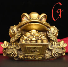 Load image into Gallery viewer, Chinese Feng Shui Lucky Wealth Money Toad Gourd Brass Copper Statue Home/Office Decor Sculpture Craft Living Room TV Cabinet Fortune Ornament Housewarming Gift