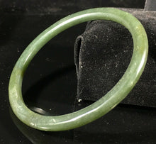 Load image into Gallery viewer, 10% OFF- 52/53/54mm Certified Natural Green Hetian Emerald A*Jade HandCarved Lucky Round Bracelet Bangle GX625