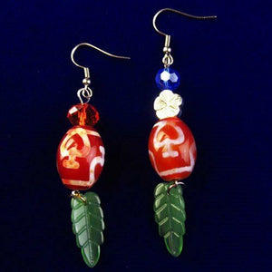 10% OFF- 2 Pairs of Vintage Beautiful Heaven Eye Red Bead Green Jade Leaf Silver Earrings D18766