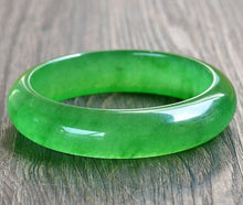 Load image into Gallery viewer, 10% OFF- 56/57/58 mm Certified Natural Ice Jadeite Emerald Jade Bangle《Grade A》