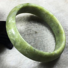 Load image into Gallery viewer, 10% OFF- 53/54/55 mm Certified Natural Jadeite Emerald Jade Bangle《Grade A》005