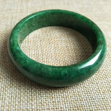 Load image into Gallery viewer, 10% OFF- 53/54/55 mm Certified Natural Jadeite Emerald A Jade HandCarved Bangle W107