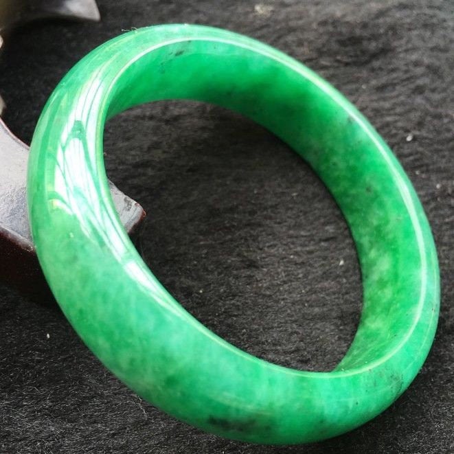 10% OFF- 53/54/55 mm Certified Natural Jadeite Emerald A*Jade Handcarved Bangle A138