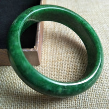 Load image into Gallery viewer, 10% OFF- 53/54/55 mm Certified Natural Jadeite Emerald A Jade HandCarved Bangle W107