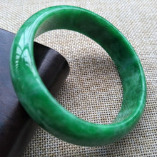Load image into Gallery viewer, 10% OFF- 58/59/60 mm Certified Natural Jadeite Emerald A*Jade Handcarved Bangle C132