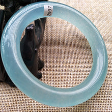 Load image into Gallery viewer, 10% OFF- 59/60/61 mm Certified Natural Jadeite Emerald A*Jade Handcarved Bangle Z937