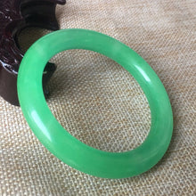 Load image into Gallery viewer, 10% OFF- 52/53/54mm Certified Natural Green Jadeite Emerald A*Jade HandCarved Bangle L025