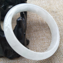 Load image into Gallery viewer, 10% OFF- 59/60/61 mm Certified Natural Jadeite Emerald A*Jade HandCarved Bangle C000