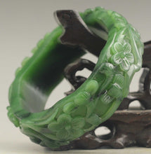 Load image into Gallery viewer, 10% OFF- 57/58/59mm Certified Chinese Natural Green Hetian Emerald A*Jade HandCaved Flower Hollowed Out Bangle A1940