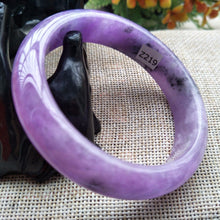 Load image into Gallery viewer, 10% OFF- 55/56/57mm Certified Natural Jadeite Emerald A*Jade HandCarved Bangle Z219