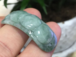 10% OFF- Certified Natural Jadeite Emerald A*Jade HandCarved Ruyi Bean Pendant X3700