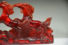Load image into Gallery viewer, 5.43&#39;&#39;L- Chinese Natural Antique Exquisite GEOMANTIC AMBER Handcarved Sculpture Lucky HORSES Statue