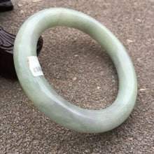 Load image into Gallery viewer, 10% OFF- 54/55/56mm Certified Natural Lavender Jadeite Emerald A*Jade HandCarved Round Bangle HA0857