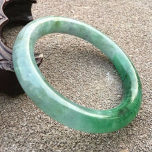 Load image into Gallery viewer, 10% OFF- 53/54/55mm Certified Natural Jadeite Emerald A*Jade Handcarved Round Bangle x9414