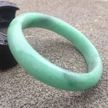 Load image into Gallery viewer, 10% OFF- 56/57/58mm Certified Natural Jadeite Emerald A*Jade HandCarved Bracelet Bangle GX313