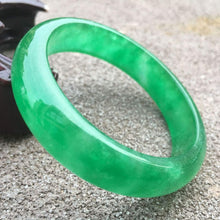 Load image into Gallery viewer, 10% OFF- 51/52/53mm Certified Natural Jadeite Emerald A*Jade HandCarved Bracelet Bangle GX325