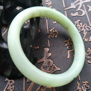 10% OFF- 55/56/57mm Certified Natural Emerald Xiu Jade A HandCarved Round Bracelet Bangle A0029